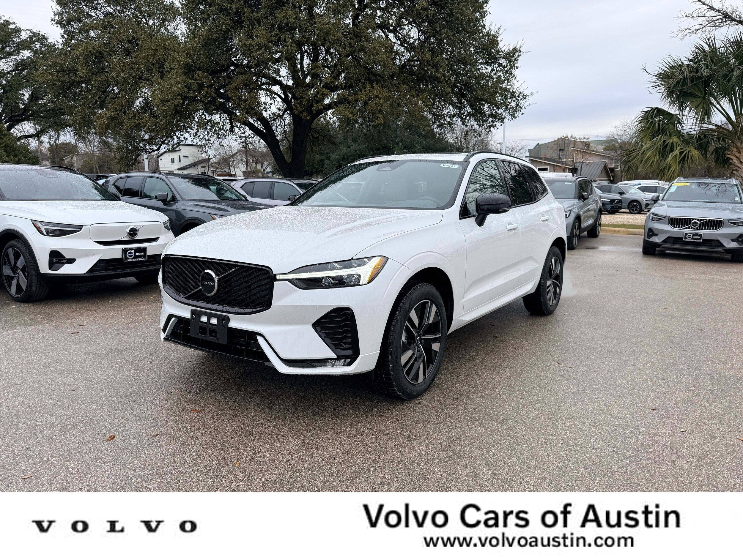 New 2026 Volvo XC60 B5 Core AWD/4WD image 1