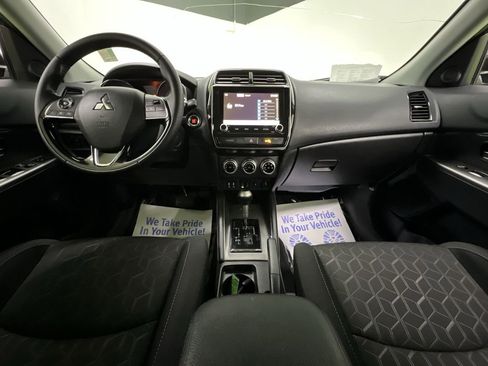 Used 2021 Mitsubishi Outlander Sport SE FWD image 18