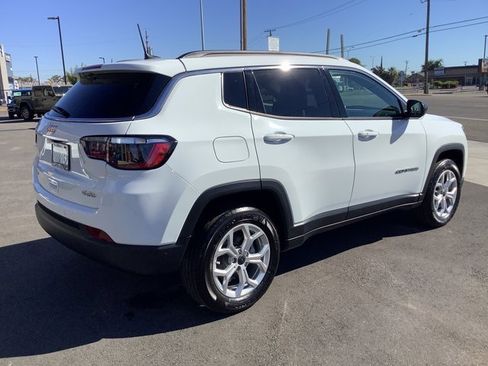 Used 2025 Jeep Compass Latitude w/ Convenience Group image 29