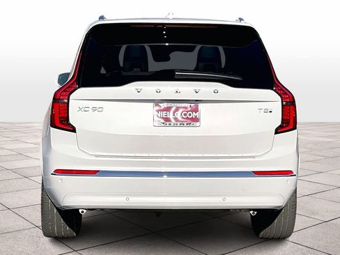 New 2026 Volvo XC90 T8 Plus w/ Protection Package Premier image 6