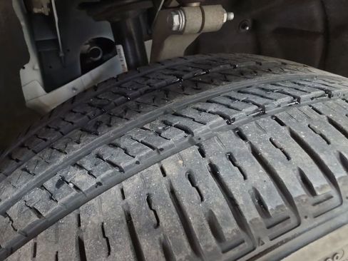 Used 2023 Jeep Grand Cherokee Altitude image 25