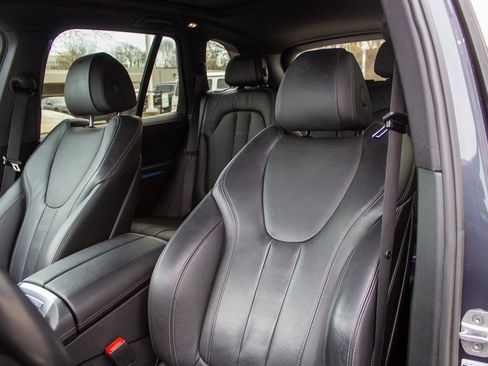 Used 2021 BMW X5 xDrive45e w/ Parking Assistance Package image 12