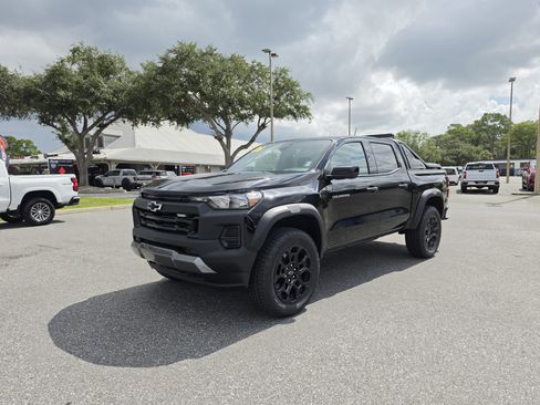 New 2026 Chevrolet Colorado Trail Boss w/ Midnight Edition AWD/4WD image 11