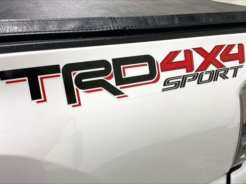 Certified 2022 Toyota Tacoma TRD Sport image 8