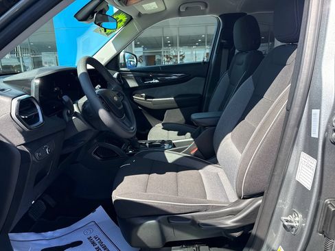 Used 2025 Chevrolet TrailBlazer LT FWD image 10