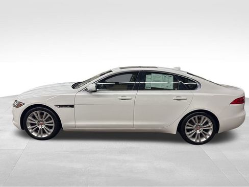 Used 2020 Jaguar XF Premium AWD/4WD image 2