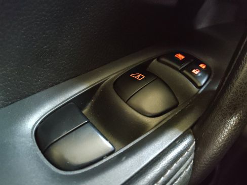 Used 2018 Nissan Rogue Sport S w/ S Appearance Package FWD image 27