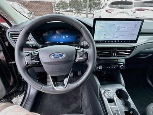 Used 2023 Ford Escape Active w/ Tech Pack #2 AWD/4WD image 10