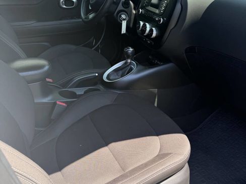 Used 2016 Kia Soul FWD image 14