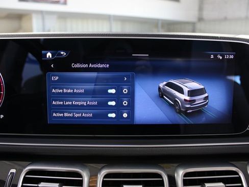 Used 2024 Mercedes-Benz GLS 450 4MATIC image 27