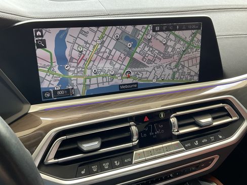 Used 2022 BMW X6 xDrive40i w/ M Sport Package AWD/4WD image 17