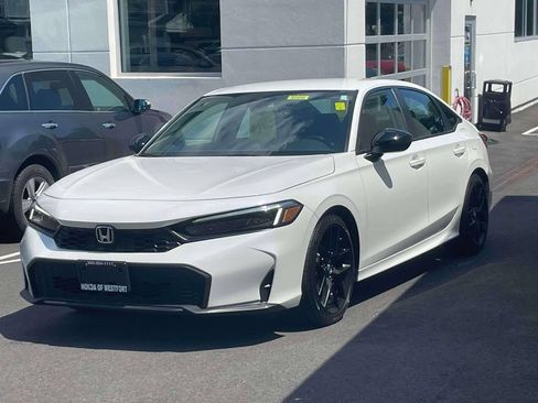 Used 2025 Honda Civic Sport image 3