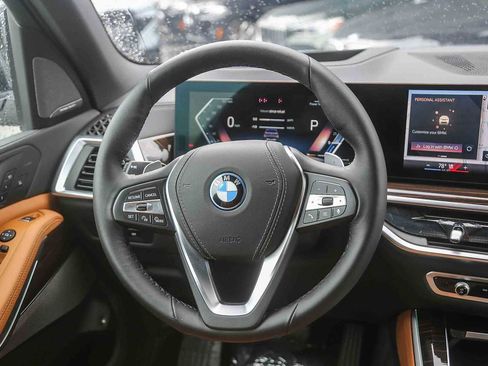 Used 2026 BMW X5 xDrive50e image 12