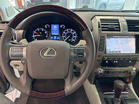 Used 2015 Lexus GX 460 w/ Premium Package image 15