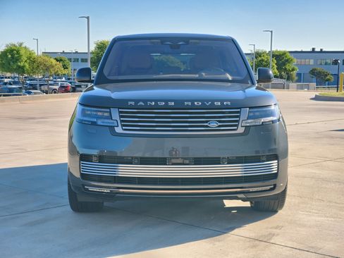 Used 2023 Land Rover Range Rover SV image 2