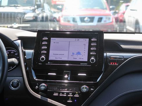 Used 2023 Toyota Camry SE w/ Convenience Package FWD image 18