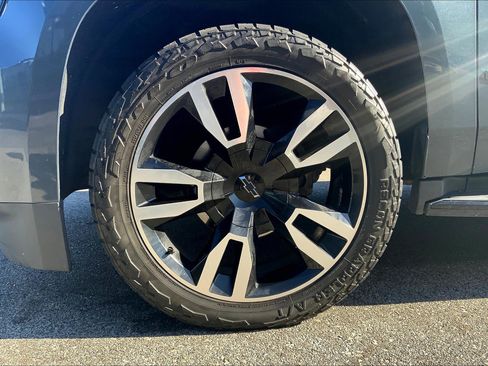 Used 2019 Chevrolet Tahoe Premier w/ RST 6.2L Performance Edition image 10