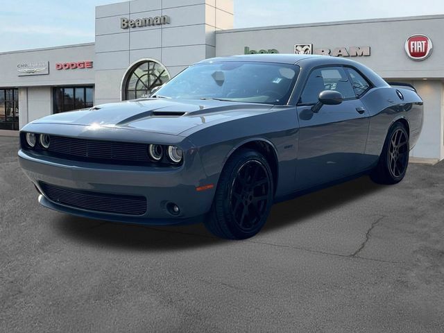 Used 2017 Dodge Challenger R/T w/ Blacktop Package RWD image 3