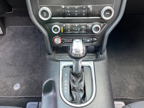 Used 2019 Ford Mustang Coupe RWD image 15