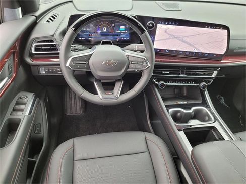 New 2026 Chevrolet Traverse Z71 w/ Enhanced Driving Package image 9