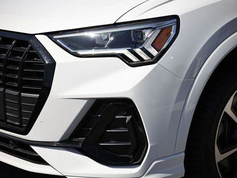 Certified 2025 Audi Q3 2.0T Premium Plus image 12