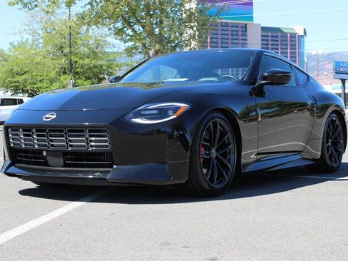 Used 2025 Nissan Z Performance w/ Floor Mat Package RWD image 3