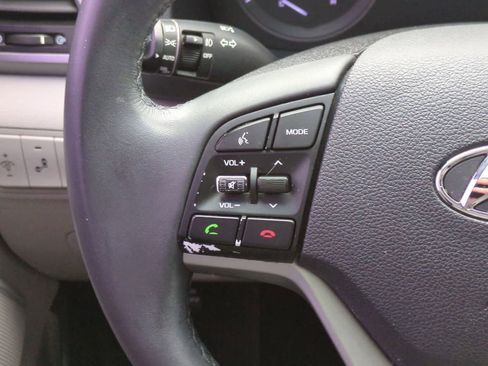 Used 2018 Hyundai Tucson Value FWD image 18