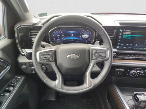 Used 2023 Chevrolet Silverado 1500 RST w/ Z71 Off-Road Package image 15