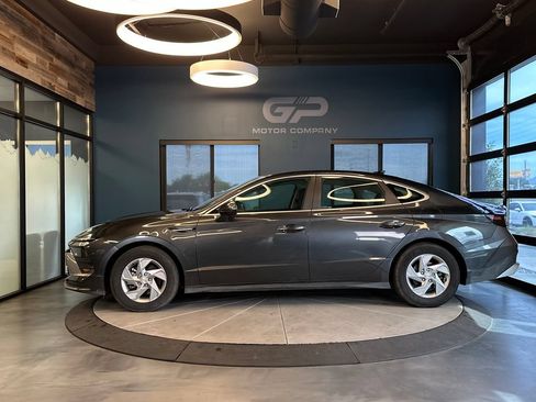 Used 2025 Hyundai Sonata SE FWD image 6