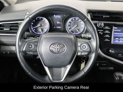 Used 2018 Toyota Camry SE image 7