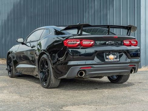 Used 2020 Chevrolet Camaro LT image 4