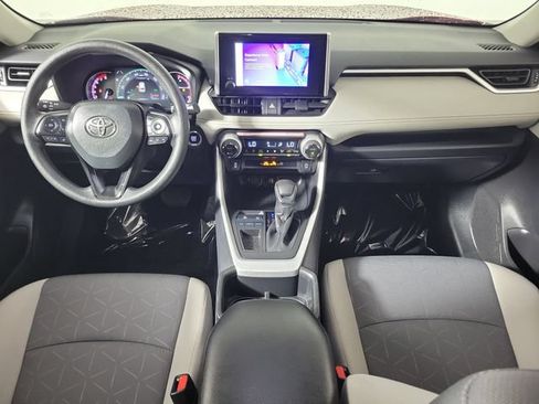Used 2024 Toyota RAV4 XLE w/ Convenience Package FWD image 16