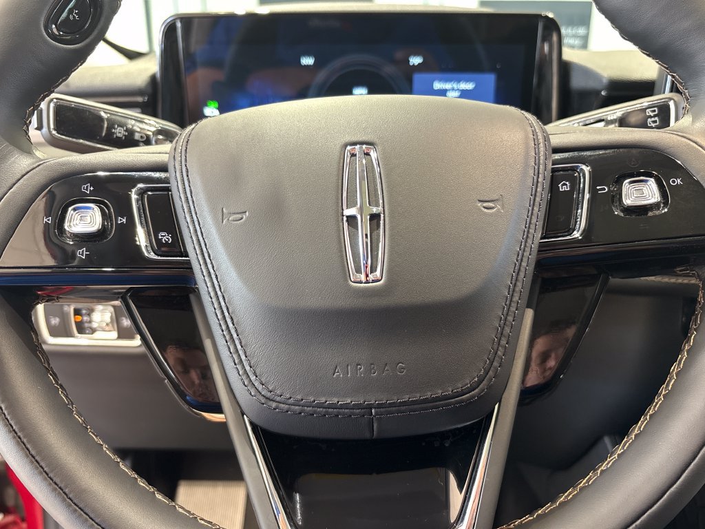 New 2027 Lincoln Aviator AWD image 22