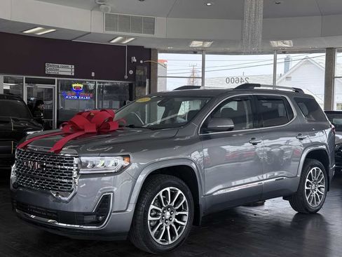 Used 2022 GMC Acadia Denali w/ Denali Ultimate Package FWD image 18