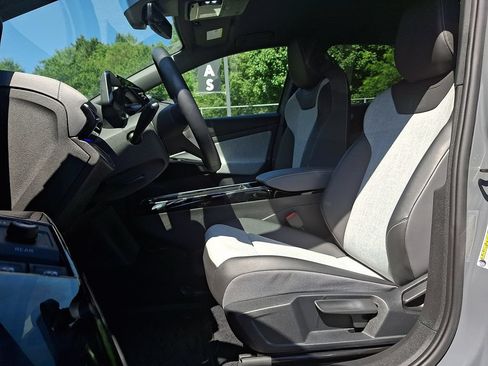 Certified 2023 Volkswagen ID.4 Pro RWD image 14