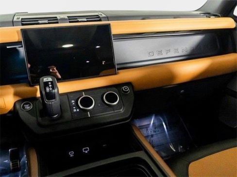 Used 2023 Land Rover Defender 130 X AWD/4WD image 34