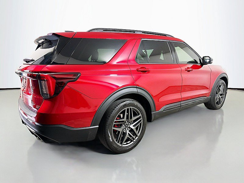 Used 2025 Ford Explorer ST w/ Sun And Sound Package AWD/4WD image 7