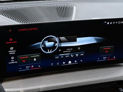 New 2026 BMW 330i Sedan w/ M Sport Package image 17