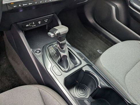 Used 2025 Kia K4 LXS image 23