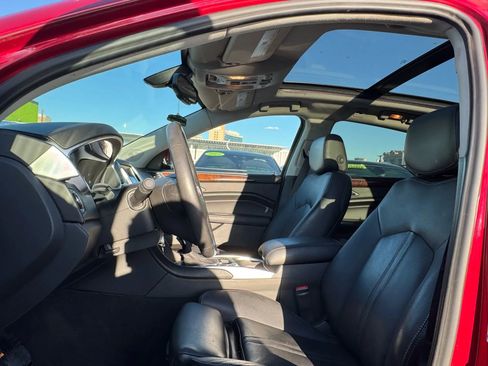 Used 2014 Cadillac SRX Luxury image 11