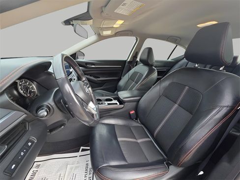 Used 2023 Nissan Altima 2.5 SR image 18