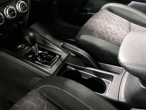 Used 2024 Mitsubishi Outlander Sport LE image 17