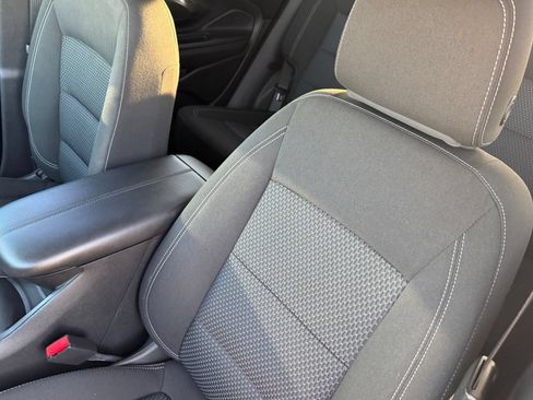 Used 2022 GMC Terrain SLE w/ Driver Convenience Package FWD image 29