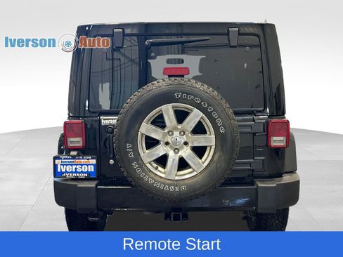 Used 2016 Jeep Wrangler Unlimited Sahara w/ Connectivity Group AWD/4WD image 8