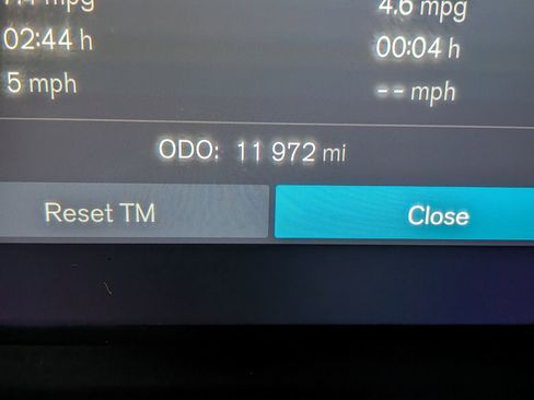 Used 2025 Volvo XC40 B5 Core image 26