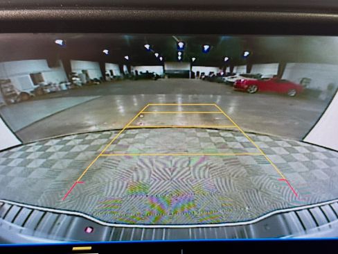 Used 2022 Chevrolet Colorado LT w/ Fleet Safety Package image 18