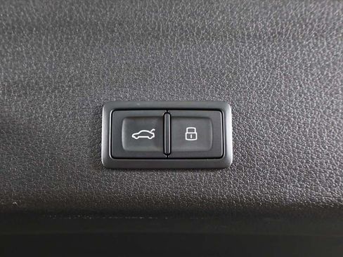 Used 2024 Audi Q8 e-tron Prestige w/ Prestige Package AWD/4WD image 25
