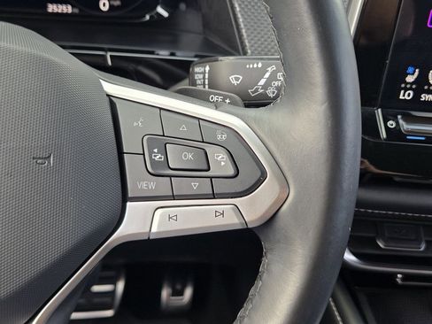 Used 2024 Volkswagen Atlas Cross Sport SEL R-Line image 30