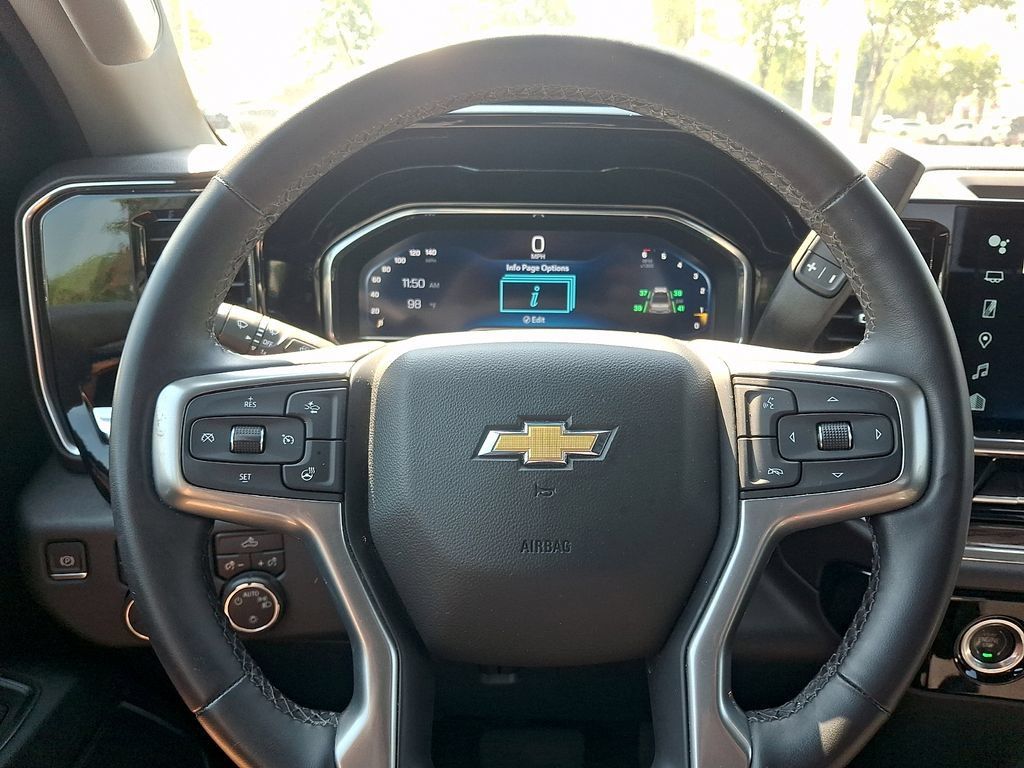 Used 2023 Chevrolet Silverado 1500 LT AWD/4WD image 19