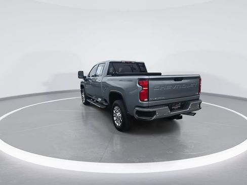 Used 2026 Chevrolet Silverado 2500 LTZ w/ LTZ Plus Package AWD/4WD image 6
